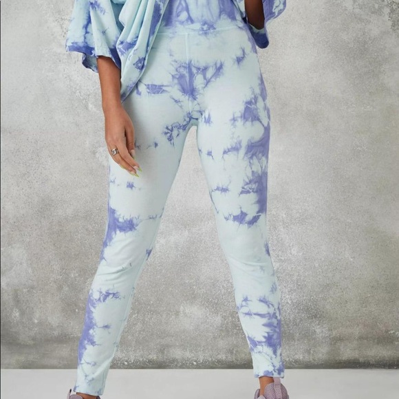 Tie Dye yoga pants !! Super comfortable and trendy - Picture 6 of 11